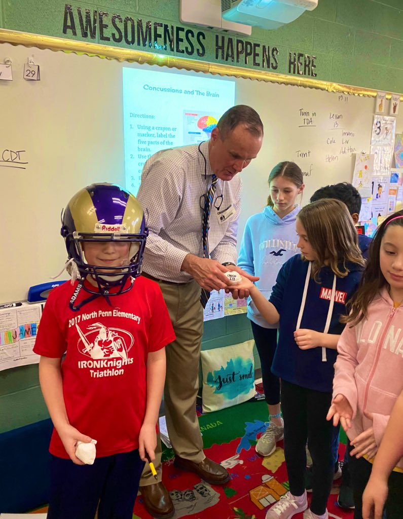 megsmithNPSD's tweet photo. 5th graders from #TeamInglewood learned all about sport related injuries, concussions and spinal cord injuries from the expert himself, @johnsmithatc1. Thanks dad! 
#npsd https://t.co/1JvgCwnQxz