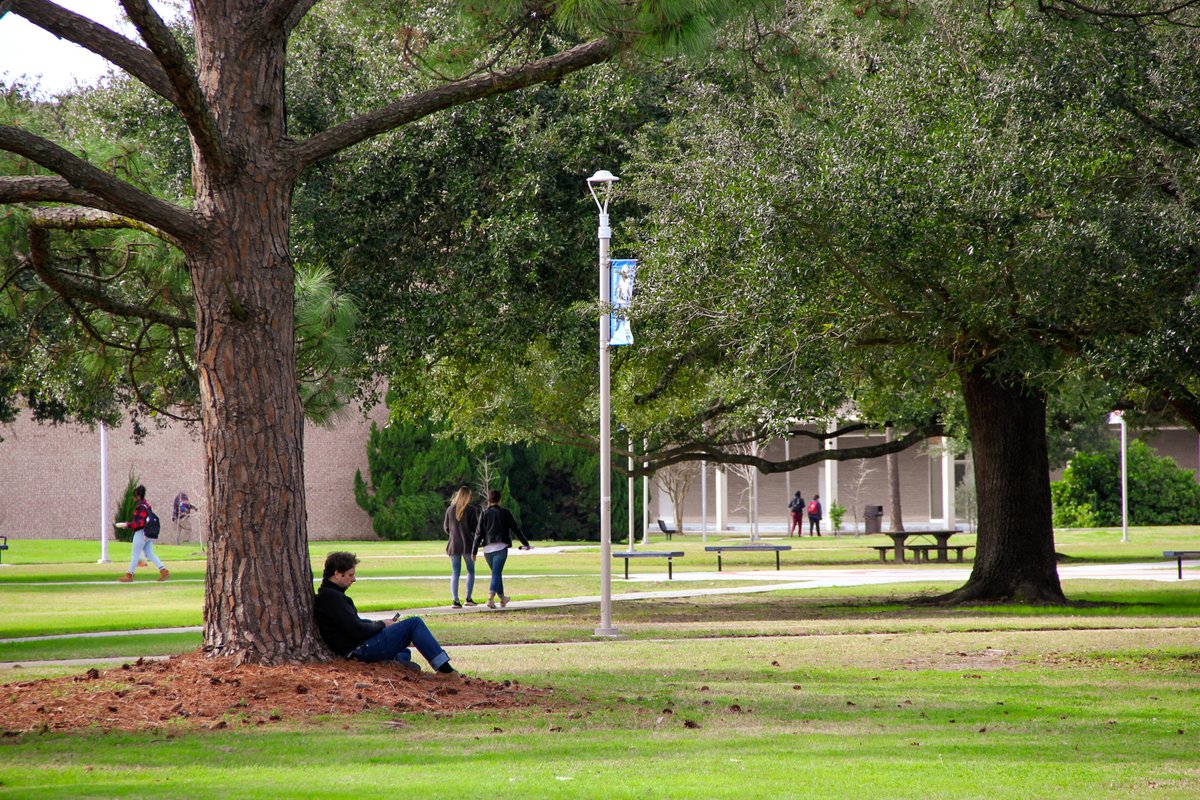 University of New Orleans tweet media