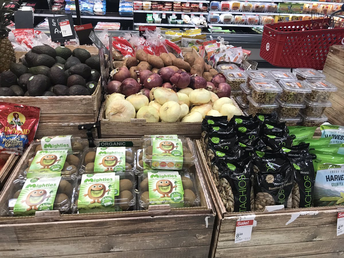 Grocery team is getting Target Westchester ready for the big game this weekend!!!! #letseat #d172 <a href="/kelsienoe/">Kelsie Noe</a> @I_Tob26 @scottfoxfbd