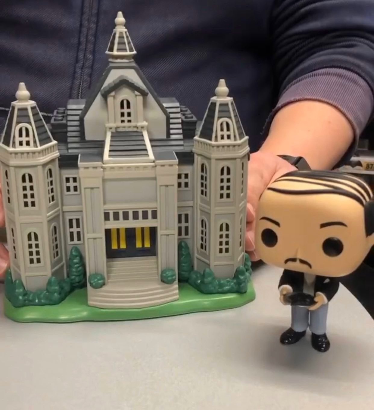 wayne manor funko pop