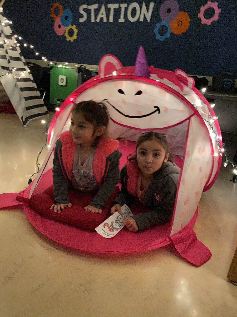 mrsLHernandez's tweet photo. A few shots of the JAM literacy night AKA Reading Adventure Night! @NISDMireles #JAMReads https://t.co/3f7TBCbQMR