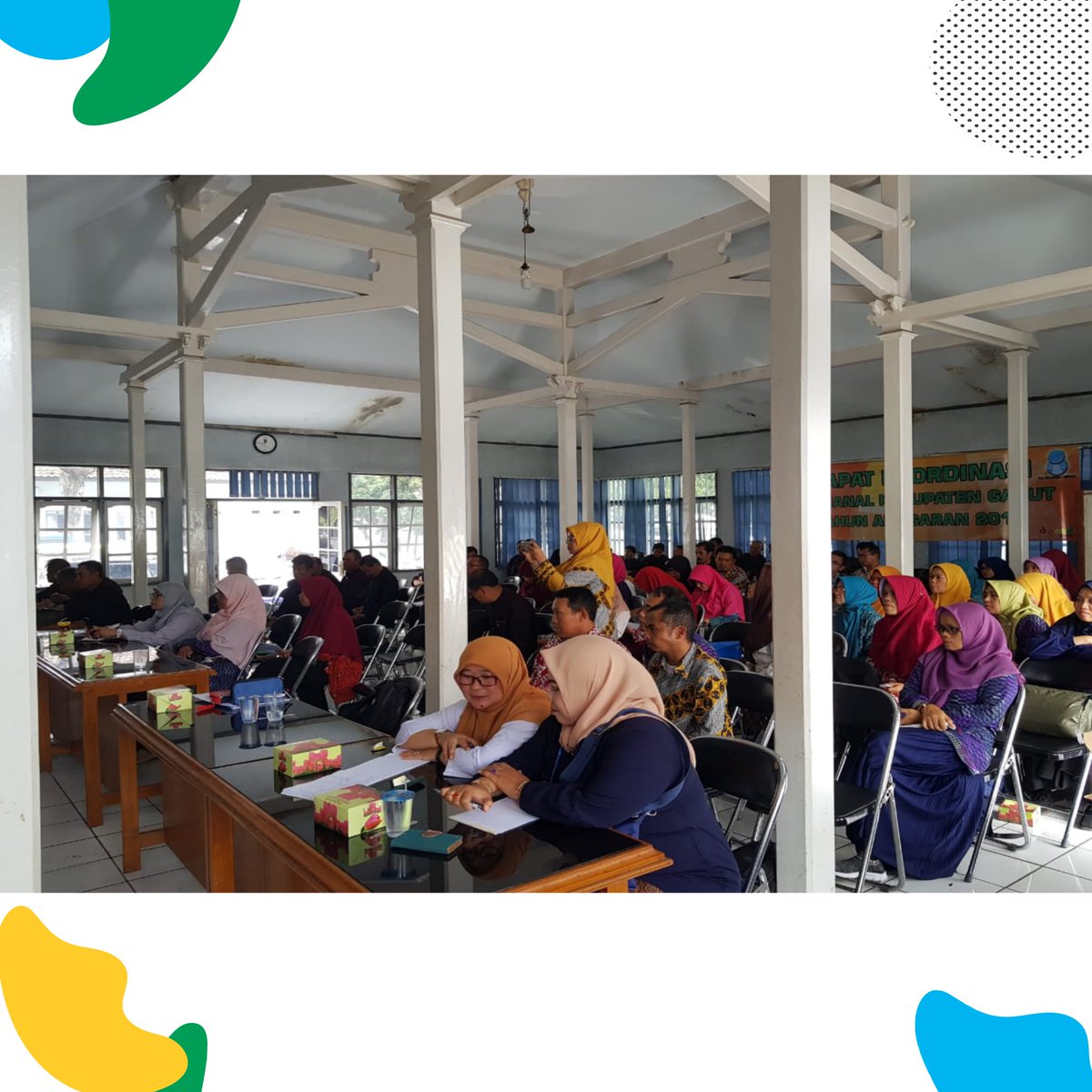 Garut(30/01), Kabid KPPM didampingi Kasi Peningkatan Kapasitas Masyarakat diterima oleh Kadis DPMD Kab.Garut dan Kabid KPPM Kab. Garut dalam Rapat Kordinasi Pokjanal Kecamatan se Kab.Garut sekaligus koordinasi Pencanangan BBGRM Tk Provinsi Jawa Barat
