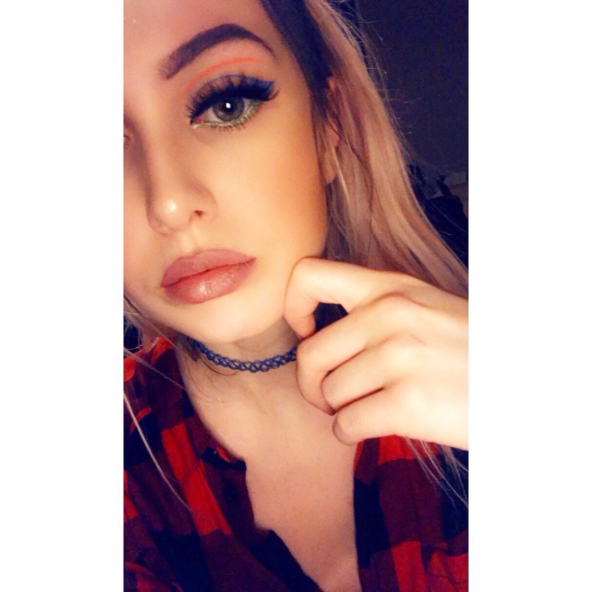 SophieK92's tweet photo. Muckin about with my new @fentybeauty eyeliners and now I fancy myself as a bit of an artist with my graphic liner 👩🎨 #fentybeauty #baeside https://t.co/ucJ2v4MEWj