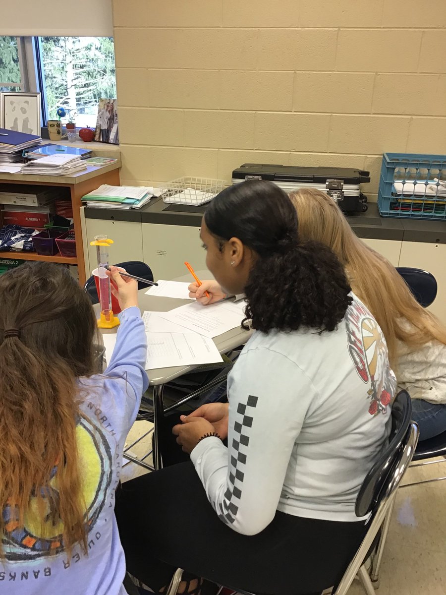 JenVarnerMC's tweet photo. Algebra 1 students at CASHS explore rate of change with a science experiment in Ms. Kunkle and Mrs. Skultety's class. @CASDmath https://t.co/YLaOynbmxX