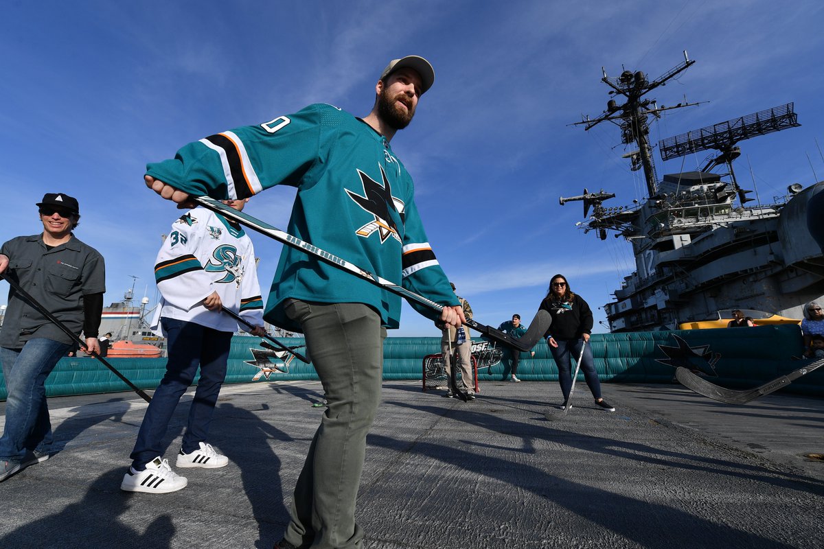 SanJoseSharks's tweet photo. We just played hockey on a 𝙧𝙚𝙖𝙡𝙡𝙮 big boat, you guys.

Thanks to the @HornetMuseum for an incredible day! We salute all of our heroes. 👏 https://t.co/oKv4p9ITnw
