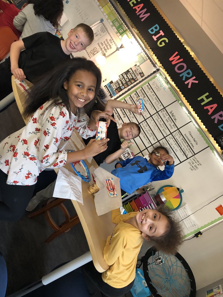 miss_stauffer's tweet photo. Kansas Day was so much fun making our graham cracker states of Kansas with our buddies! #tps501 #wearetps #jardine501 https://t.co/RJ3p7g3aLS