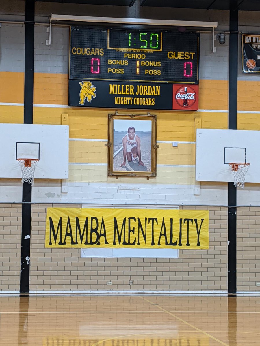 GreyhoundsHoops's tweet photo. "Mamba mentality is about 4 a.m. workouts, doing more than the next guy and then trusting in the work you’ve put in when it’s time to perform." That's exactly what we strive for #MJMS! 🏀 Keep it up champs. https://t.co/LVTdxPx7Hm