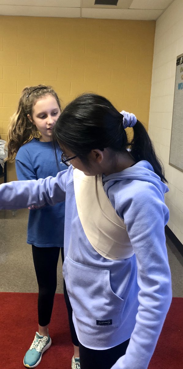 JaimeGiangrosso's tweet photo. After learning all about the shoulder joint and common sports injuries that involve the shoulder, these Cahaba MD sports med students worked on basic shoulder wrapping. They love wrapping each other up! #CahabaLearns #FutureATCs https://t.co/LD0hCTQRnc