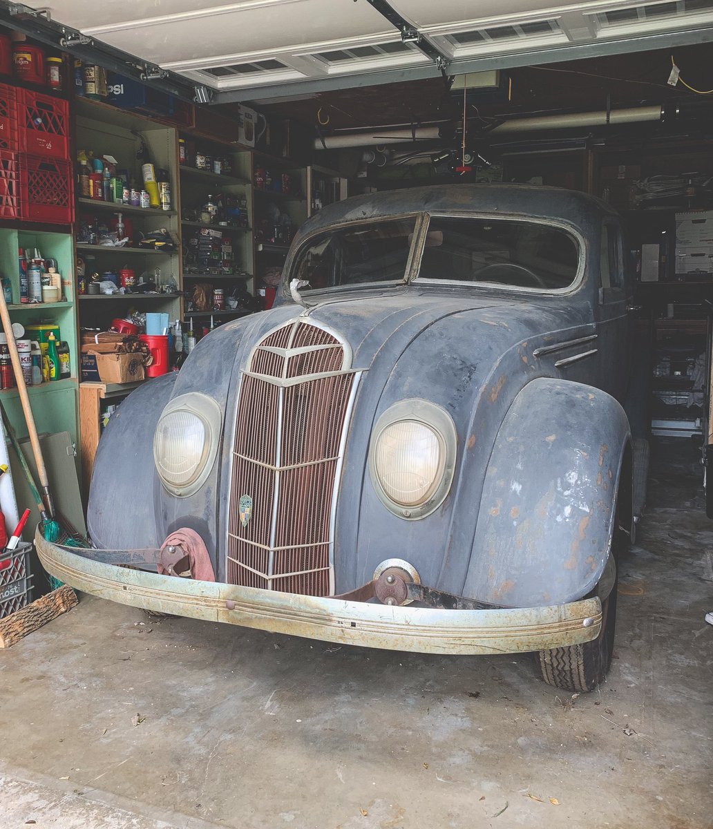 ChromeFinsResto's tweet photo. @DaveintheDesert A bit of an older DeSoto, but we are restoring a 1935 DeSoto Airflow. We always love seeing this make get some love. https://t.co/gJFfdHrGqV