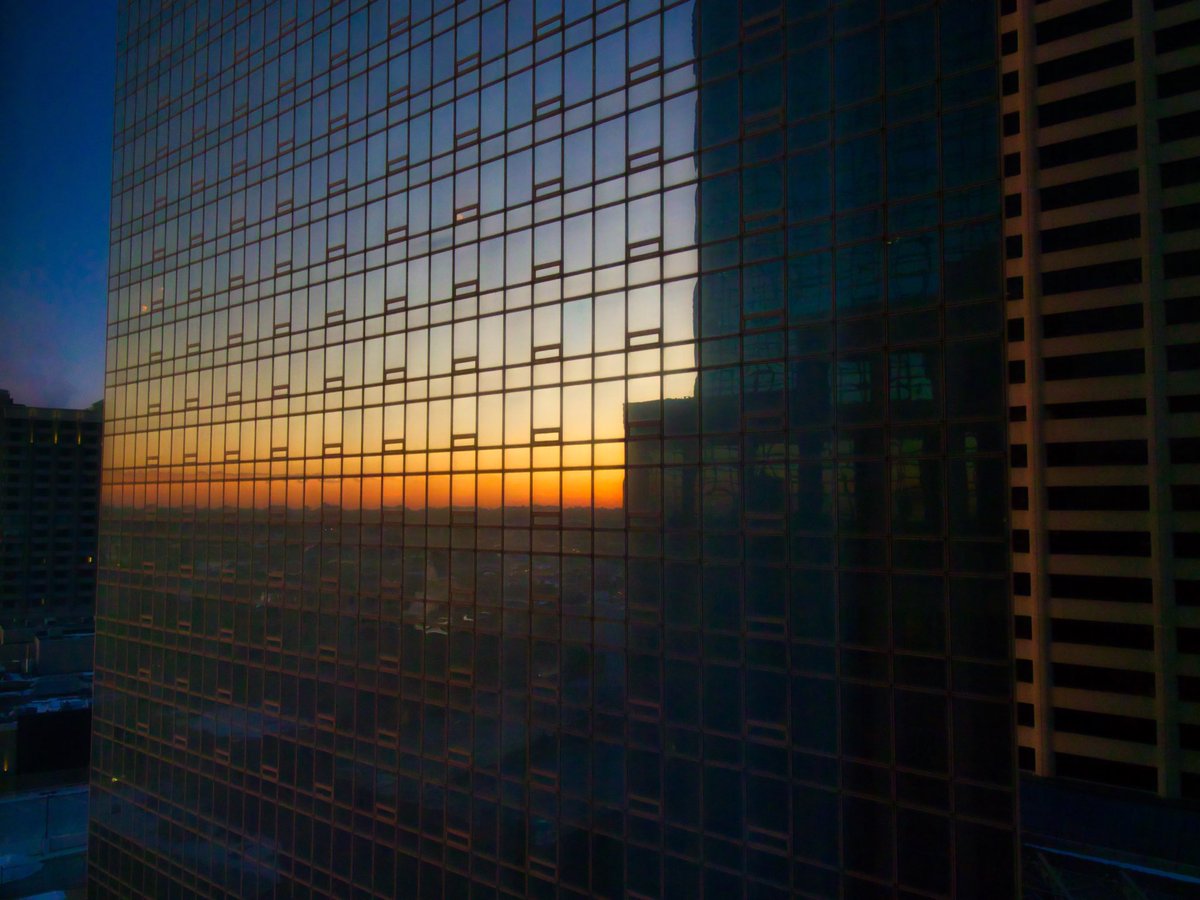 BruceMaedaPhoto's tweet photo. Remember the sun? Here is a reminder? https://t.co/PQh2Jawqe6