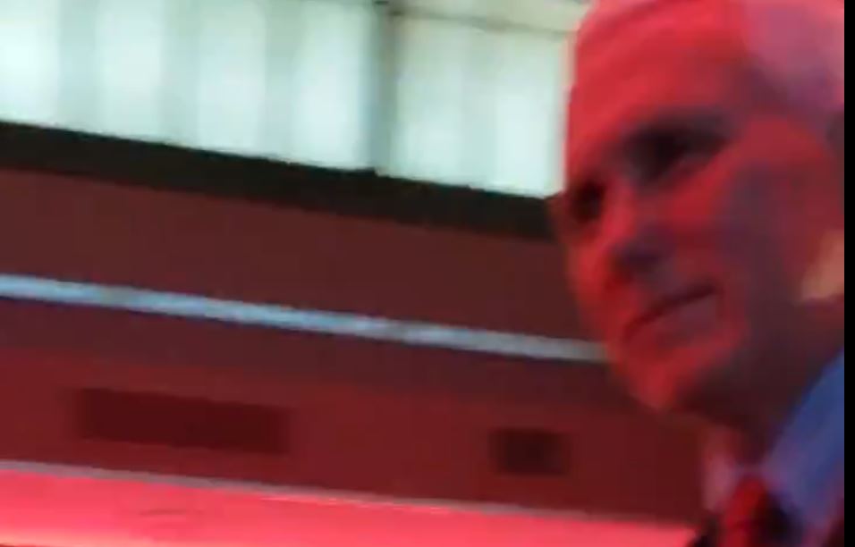 Politics_PR's tweet image. Mike Pence Falls Apart As Doctor Confronts Him On Medicaid Cuts j.mp/37HOa57