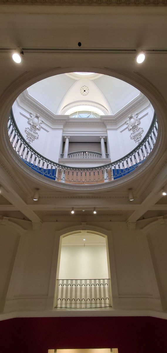 MeganLeduc's tweet photo. The @VanArtGallery is quite the sight to see. https://t.co/3lzKj7Py0A