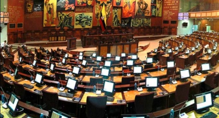 📌#ATENCIÓN

Es un gusto poder informar sobre la suscripción de importantes convenios entre la <a href="/AsambleaEcuador/">Asamblea Nacional</a> y la Academia de #Loja, gracias a <a href="/UNLoficial/">Universidad Nacional de Loja</a> y <a href="/utpl/">🎓 UTPL</a> por contribuir con sus procesos de formación, capacitación, prácticas y vinculación con la ciudadanía.