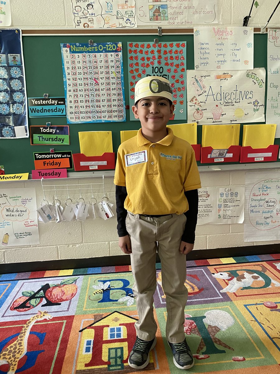 emora_TDS's tweet photo. Throwing Shine on this amazing young man! @TierraDelSol_ES @RebecaParada_ #alwaysTDStrong 💪🏼#throwshinethursday #imsafe #imrespectful #imresponsible #imkind #sundancer https://t.co/BQzMxdc5Hz