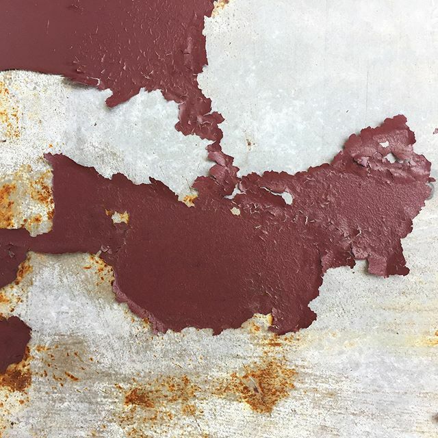 pedroalmeida's tweet image. #wallmaps #textures #iseemapsonthesewalls #rust #imaginarycontinents #nowhereland #wallislands #ilhasimaginarias ift.tt/37JVJbQ