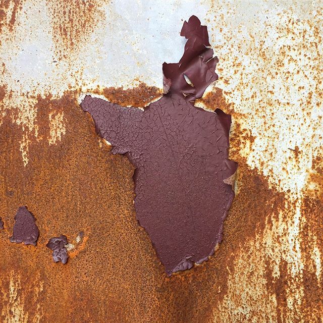 pedroalmeida's tweet image. #wallmaps #newcontinents #textures #iseemapsonthesewalls #rust #imaginarycontinents #nowhereland #wallislands #ilhasimaginarias ift.tt/2UcLCrN