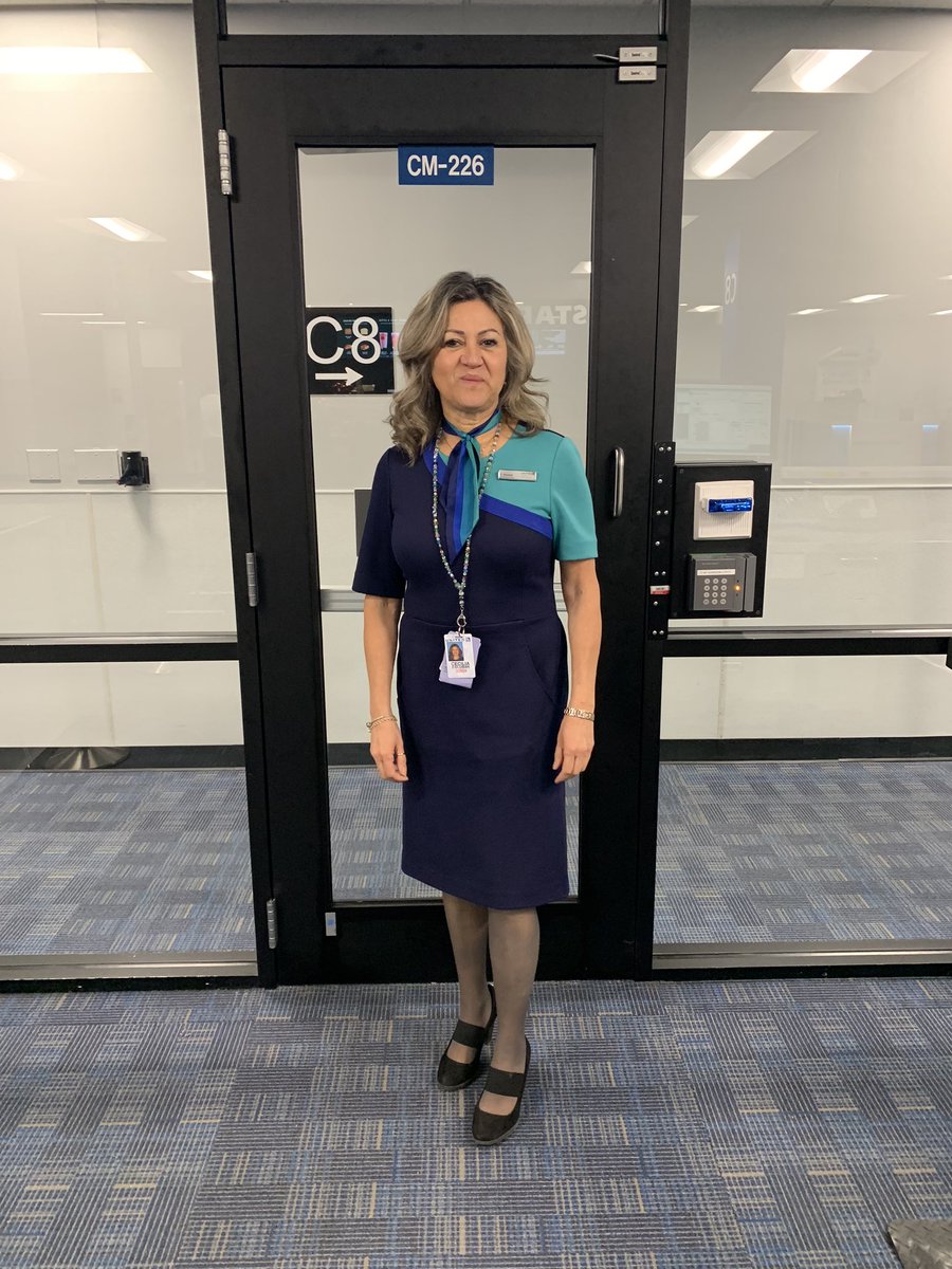 A big shout out to our wear testers, rocking the new uniform at IAD! You look amazing. <a href="/OmarIdris707/">Omar Idris</a> @BUZZBEAA <a href="/HendyGeorge/">George Hendy</a> <a href="/FlyWithRachel/">Rachel Shaw</a>