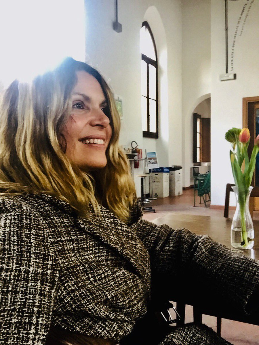 valentchico's tweet photo. #LaParolaNascosta workshop. Firenze. Allenare l’ascolto.
Prossimo incontro 15-16 febbraio. @valentchico. https://t.co/yxWpvtqkL5