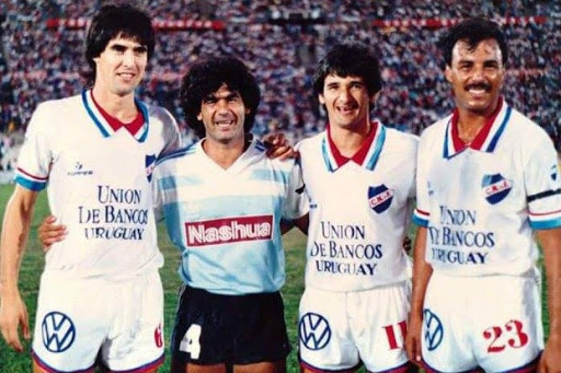 Diego Fernando on X: 31 de enero de 1989 en Montevideo: Nacional 1 (  Fonseca), Racing Club 0, partido de ida Recopa Sudamericana. La disputaban  el Campeon de la Copa Libertadores (