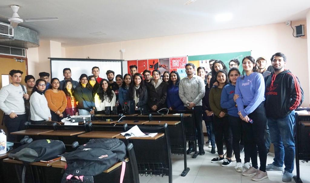 TrinityDwarka's tweet photo. Department of Management and Commerce organised a vibrant and constructive activity for students called ‘AdMad’ on January 29, 2020 . Students presented their Advertisements through Videos, role plays, and PPTs.
#Admad #TIPS #TrinityDwarka
More info : https://t.co/M4zihmRZQx https://t.co/NfB57OJGKu