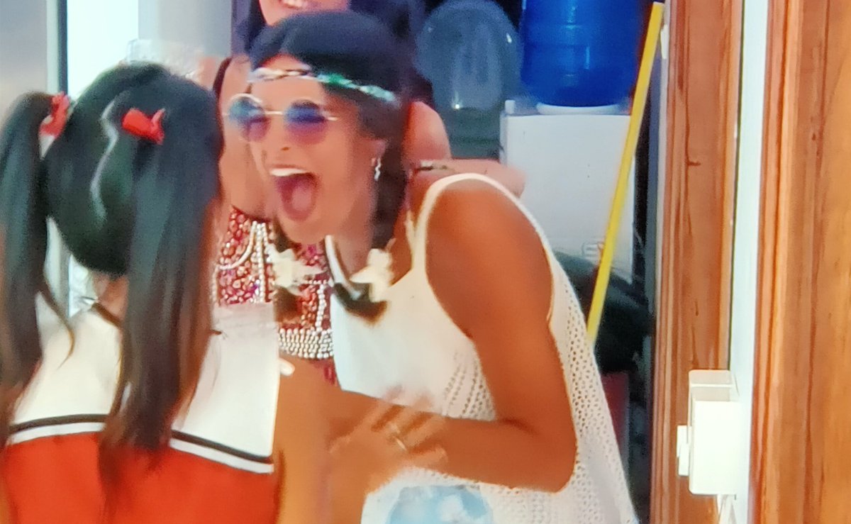MrYoda8's tweet photo. "Soy paz y amor excepto cuando me tocan los cojones"
Susana me representa.
#LaIslaDeLasTentaciones7 https://t.co/fOL9se9s5C