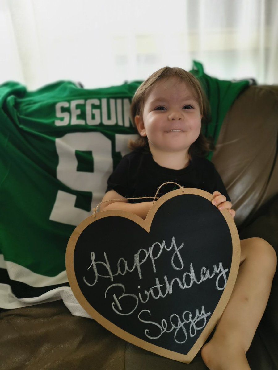 wendymhansen's tweet photo. It's January 31 in Australia.

@tseguinofficial, Happy birthday mate! Hope you have an amazing year! TJ sends you birthday wishes too for tomorrow.

#HappyBirthdaySegs #TylerJameson #MiracleBaby #DallasStarsBaby #GoStars #AussieStarsFan https://t.co/j2hpMozoLL