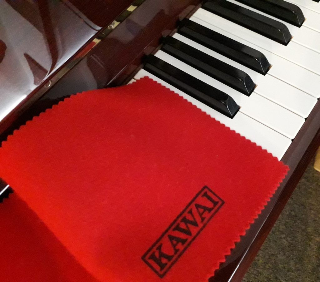 countrywpianos's tweet image. A lot of emphasis is placed on getting children to start learning to play the piano as early as possible.  Although this is very good advice, you can start to #learnthepiano at any age.  There is no upper limit!