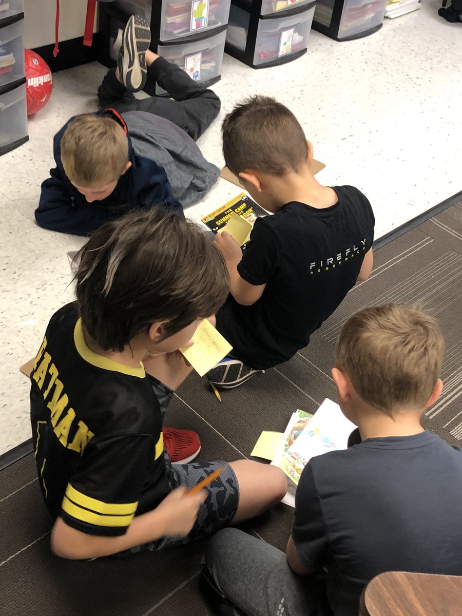 MrsLarsonOTE's tweet photo. Bigger books means using strategies to remember what we are reading! Read, think, talk, and jot 📚🗣📝❤️ @OTESchool @LucyCalkins #unitsofstudy https://t.co/Y8woS90j25