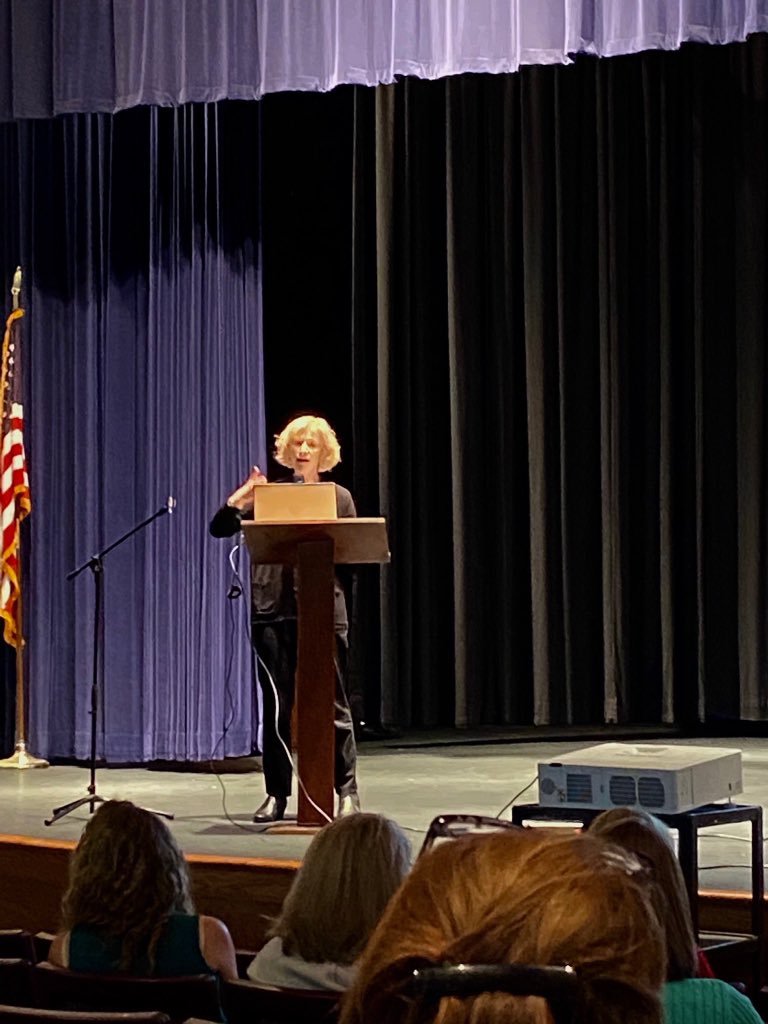 wyattmarsha1's tweet photo. Author Natalie Wexler addresses educators from across the state regarding “The Knowledge Gap”. Close the gap at an early age. Give all students a level playing field. #KnowledgeMatters #TNBestforALL #ckla #amplify #baxterprimary https://t.co/Y1so2aRA5O
