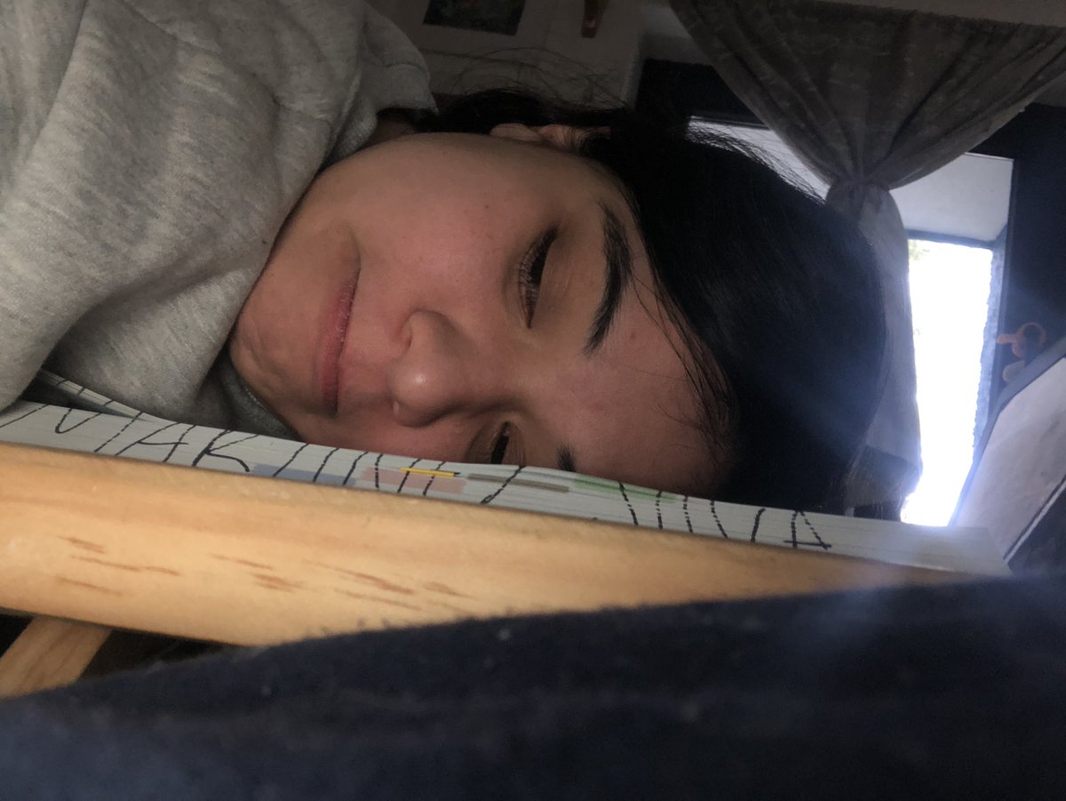 staphylochuche's tweet photo. En este capítulo de valiendo verga presentamos: Chuche decidiendo estudiar un día antes 3 capítulos del Moore https://t.co/UX4RqNxFSa