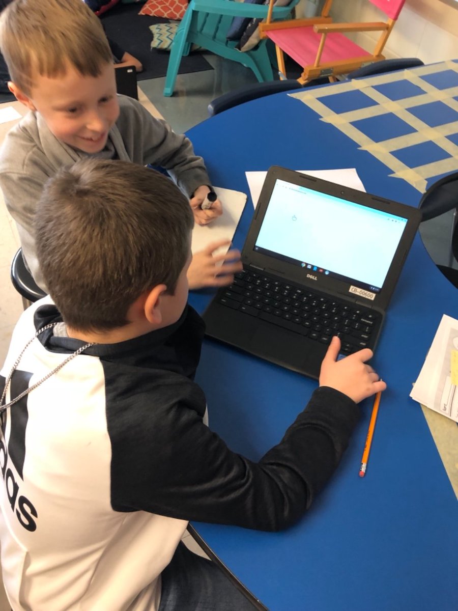 OES220's tweet photo. 4th graders used QR codes to help solve math equations #oes220 https://t.co/Bmr7F8hHQo