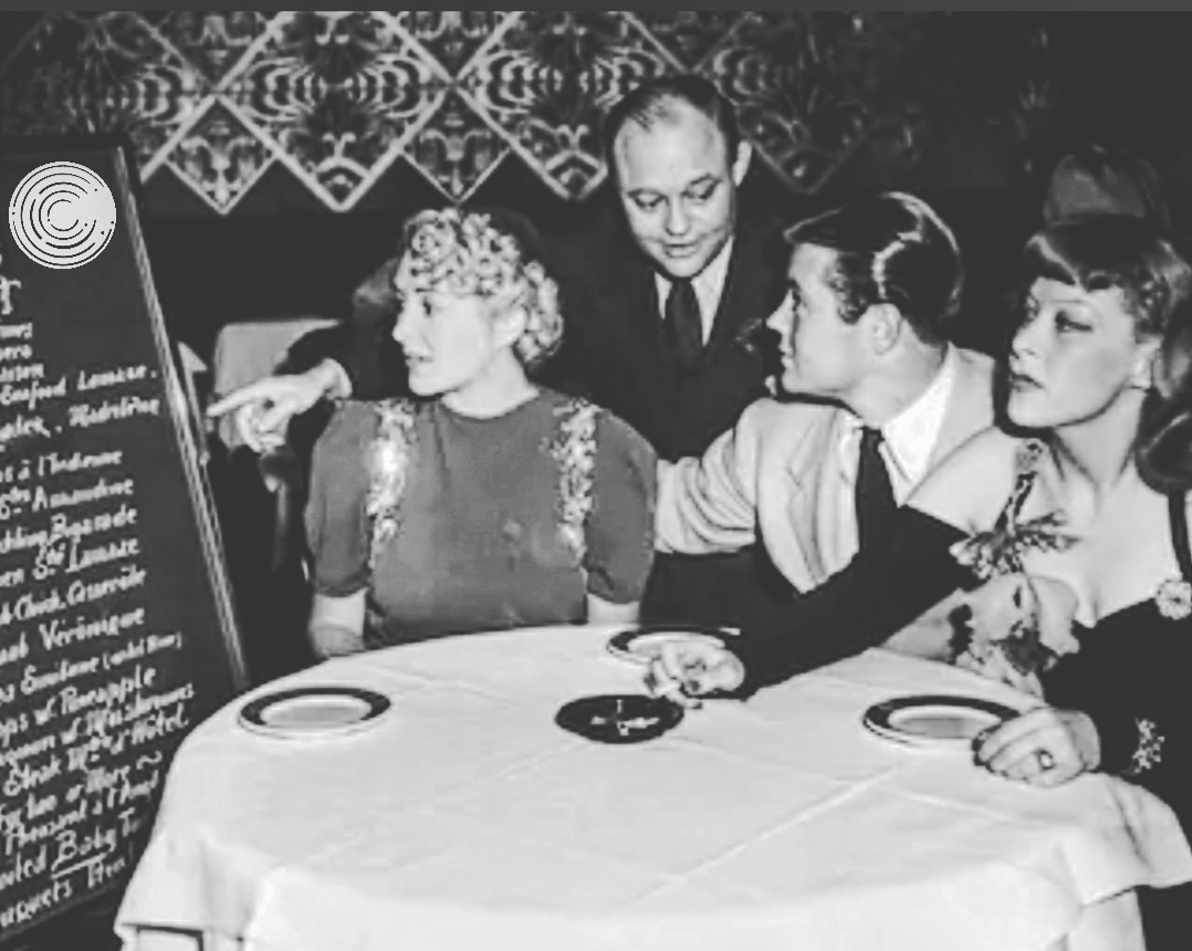 Cloak Dining tweet media