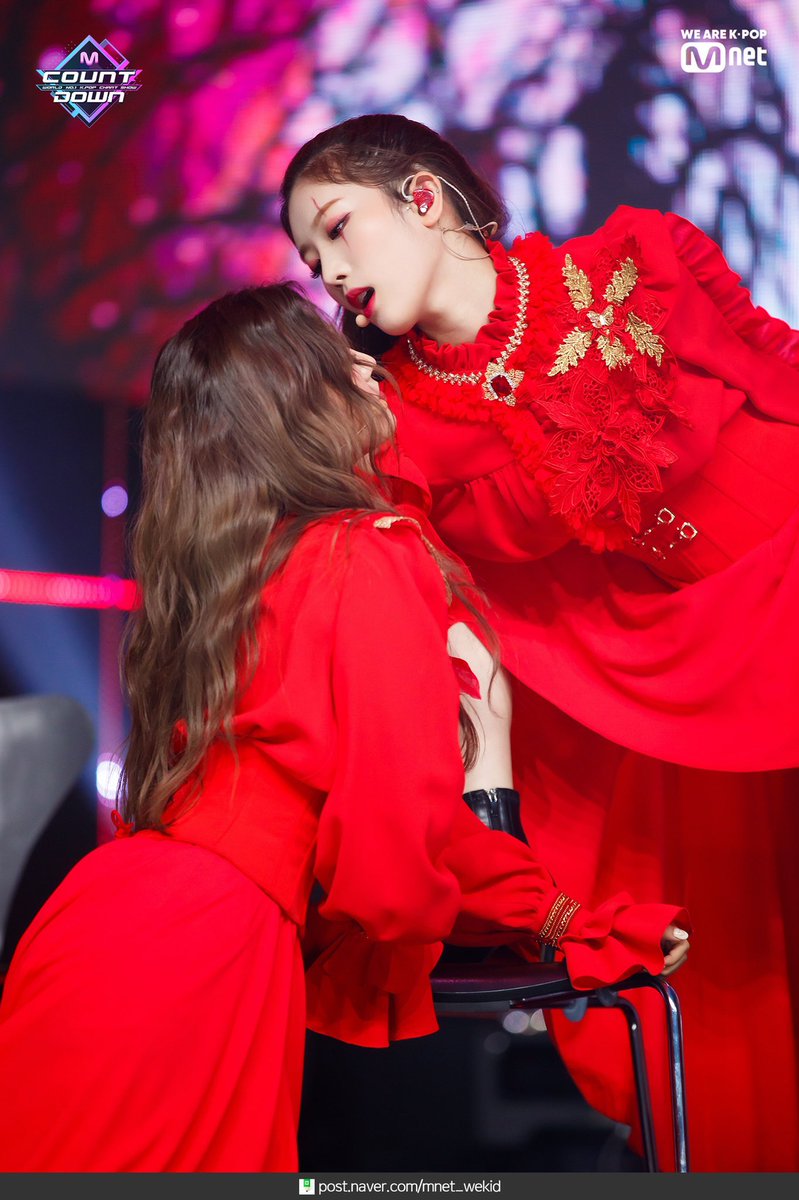 the duality of this girl