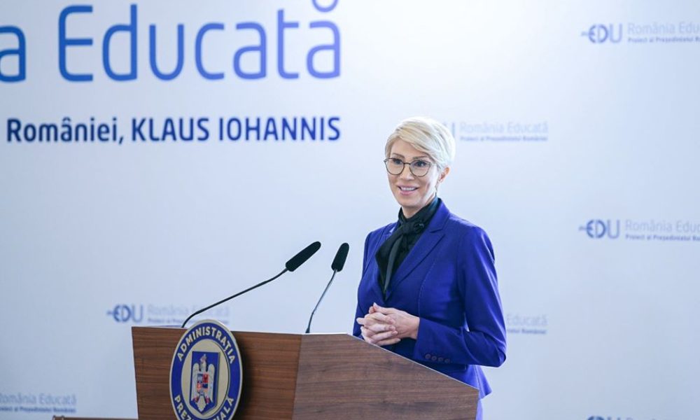Cine este Raluca Turcan. Foto: Tw/@octavpelin