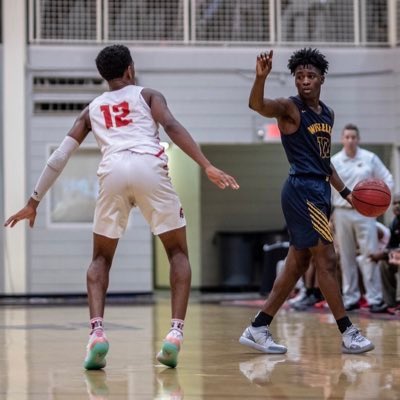 chriscamsports's tweet photo. 🚨🚨#RadarWatch🚨🚨
@kelly5_n Nash Kelly
‘20 PG Wheeler HS (GA)
✅Elite On Ball Defender
✅College Frame
✅Court Vision
✅Shifty
Note: Avg. 6apg the last 8 games (7-1).
Has played against all the best guards in GA.
@connect_hoops @WheelerHoops @locksWAY_OTR @TonyLaMarr33 https://t.co/P9iBVGt9qw