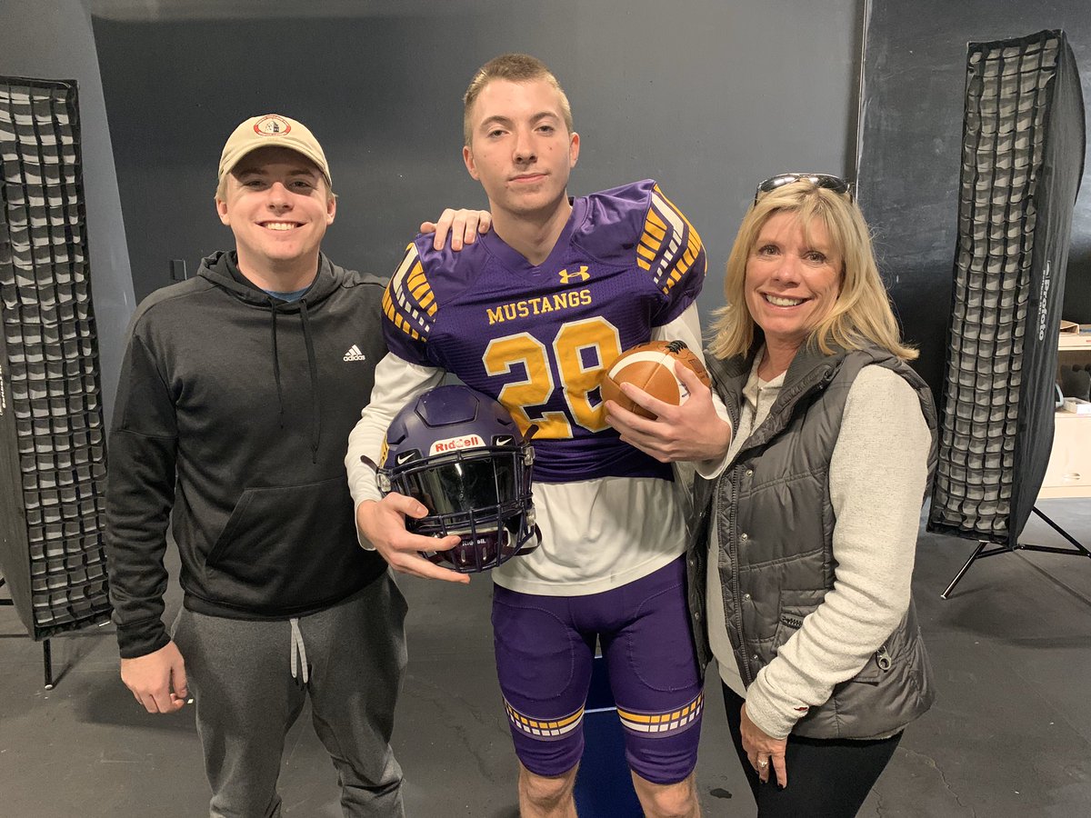 CoachWinterISU's tweet photo. Committed.... Let’s ride! #StangGang https://t.co/7YaHJqaGI1