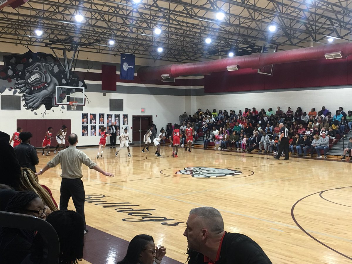 BREWERT2's tweet photo. Full house @Brewer_Gwd50 for game with @nms_gwd50.   Great season of middle school BB in @Gwd50Schools https://t.co/hyFLGlgD4J
