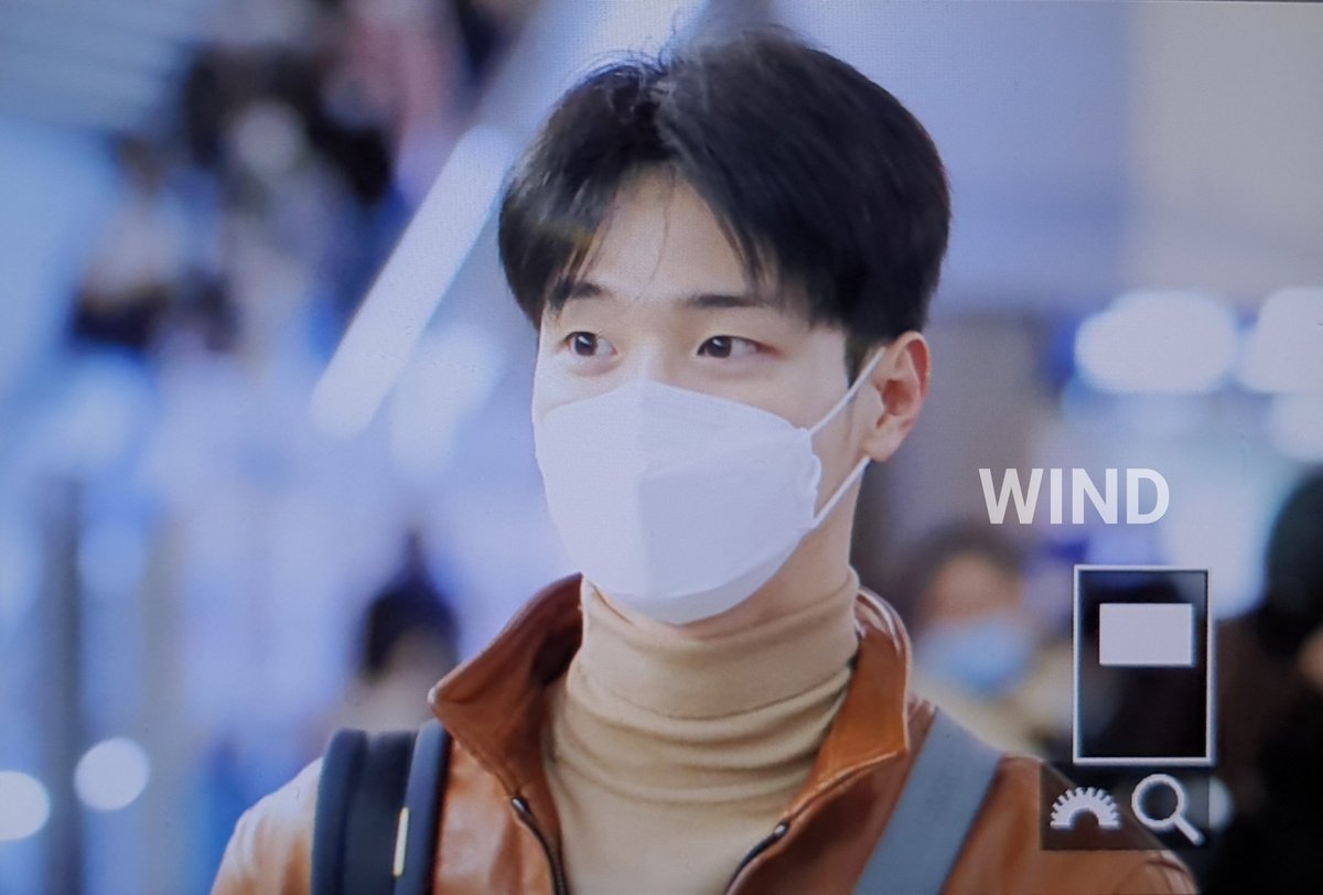 아침부터 너무 ㄱㅇㅇ Aㅏ ㅜㅜ💛💛

#장동윤 #JANGDONGYOON
#프리뷰 #Preview #인천공항출국