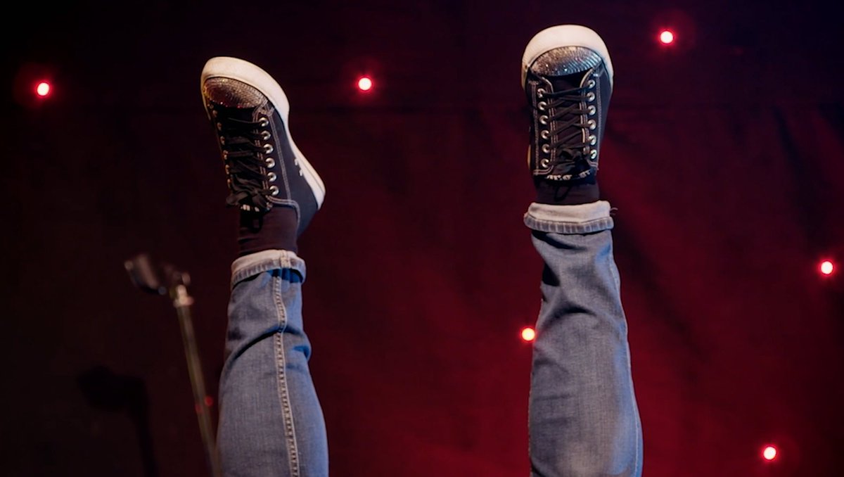 The tale of two shoes and heartbreak by the wonderful @TerryAlderton 
#VCCG <a href="/galwaycomedy/">Galway Comedy Festival</a>