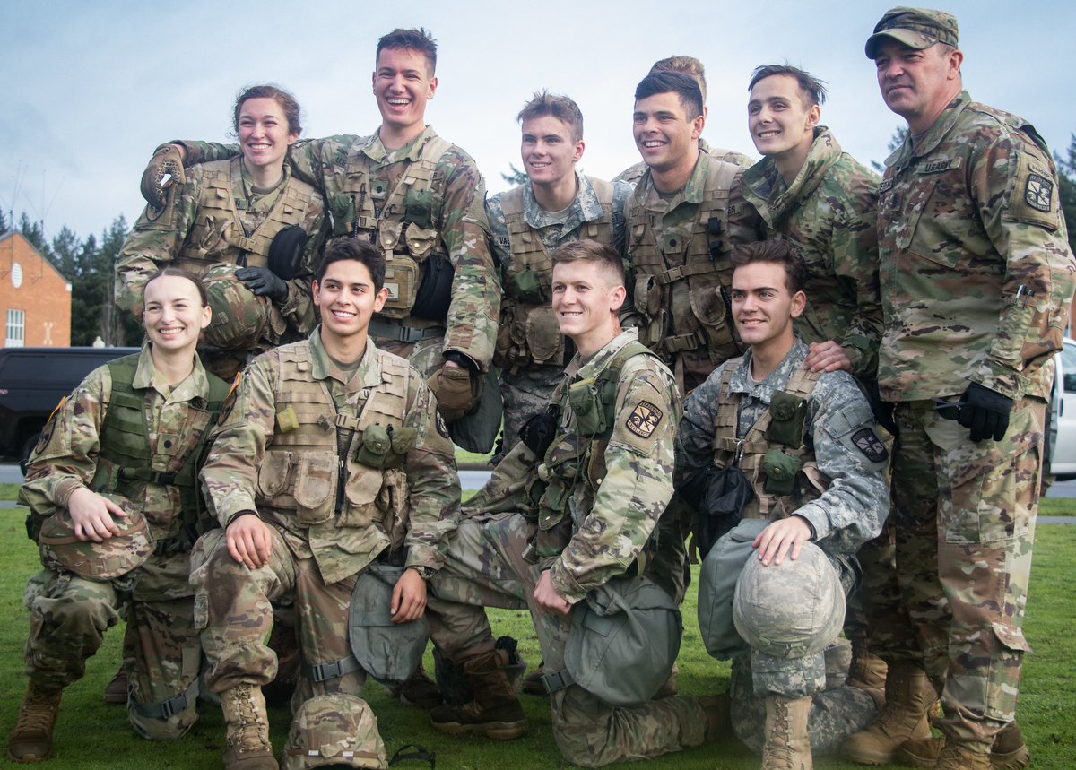 ArmyROTC tweet picture