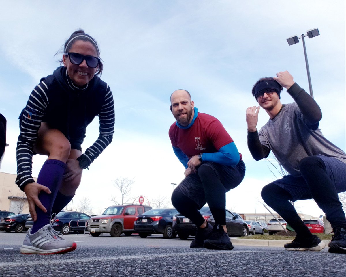 runSue19's tweet photo. School Group Run vs the Baltimore Harbor! #loveyourrun #teamULTRA #SnailJellyfish #recoverymiles #doitforthecheers https://t.co/ZGeuVqZVNj