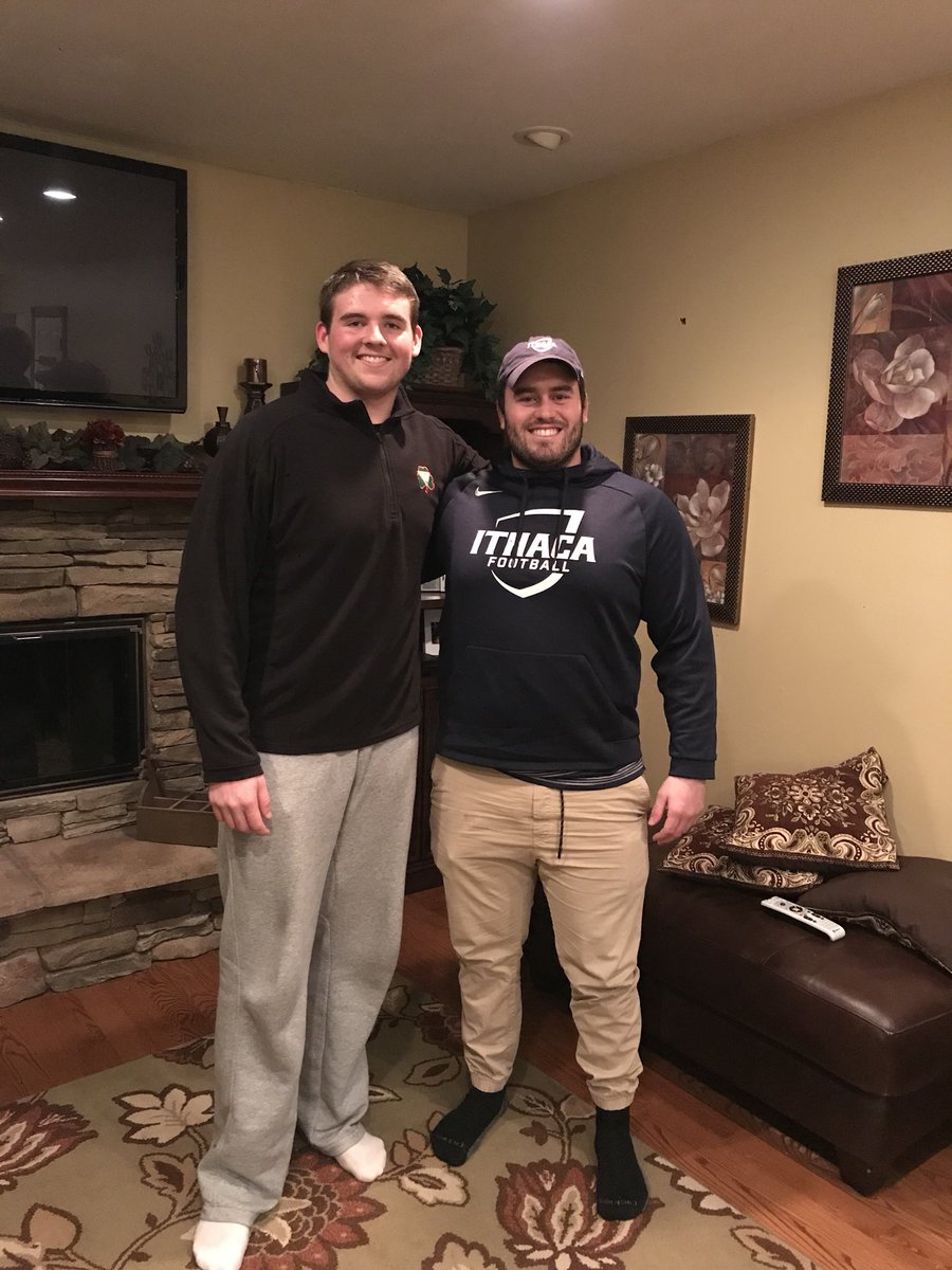 seanlavv's tweet photo. Had a great home visit! @BradHelmkamp thanks for coming and showing some more love! https://t.co/vJIgxsXzLN