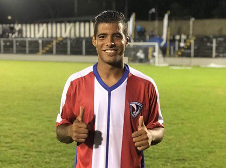 Felicitaciones para nuestro <a href="/Carlitosjm94/">Carlos Julio</a> Martínez,quien  acaba de clasificar con el <a href="/CDMirandes/">Club Deportivo Mirandés</a> a los 8vo y quedar entre los mejores equipos de la <a href="/CopaDelRey_ES/">Copa Del Rey</a>, luego de vencer al <a href="/SevillaFC/">Sevilla Fútbol Club</a> en los 8vo de final y que  Carlos fue pieza importante.  

¡Orgullo Dominicano! 🇩🇴🇩🇴🇩🇴