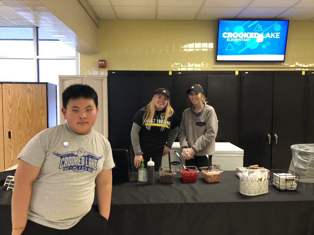 samyanderCL's tweet photo. #CLSGreats making it happen at Crooked Lake Showcase tonight.  Great performances and projects displaying our talented community.  Thank you to @CrookedLakePTO and Sweet Toppings,  and #Lakecrew for contributing tonight. https://t.co/QEoZO3NnSX