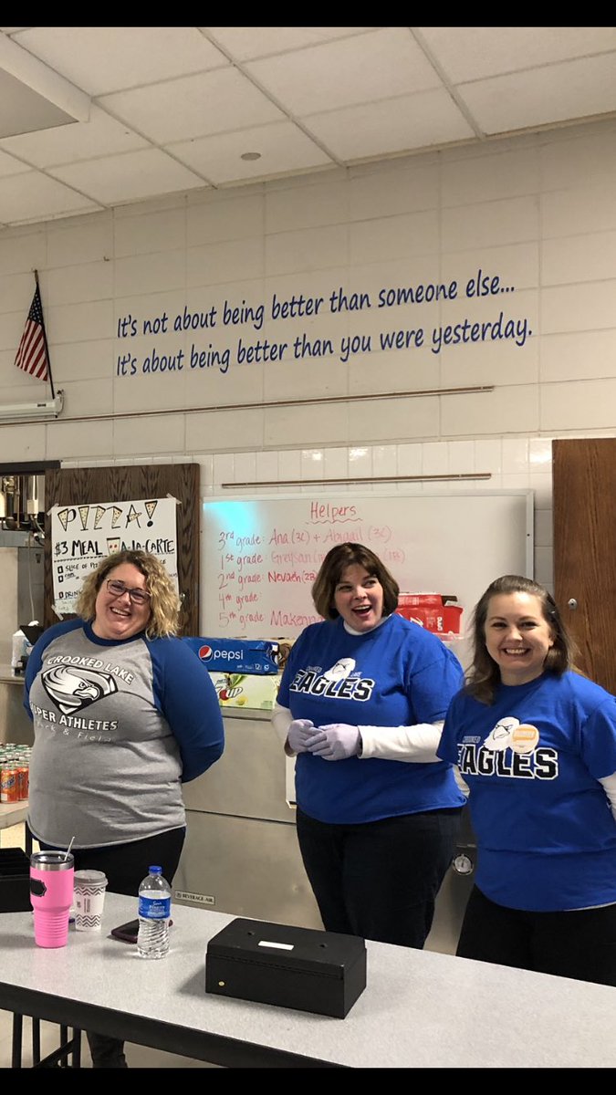 samyanderCL's tweet photo. #CLSGreats making it happen at Crooked Lake Showcase tonight.  Great performances and projects displaying our talented community.  Thank you to @CrookedLakePTO and Sweet Toppings,  and #Lakecrew for contributing tonight. https://t.co/QEoZO3NnSX