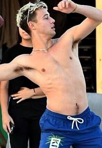 Cameron Dallas 29 Male Celebrity Armpits. #famousarmpits. #celebarmpits. 