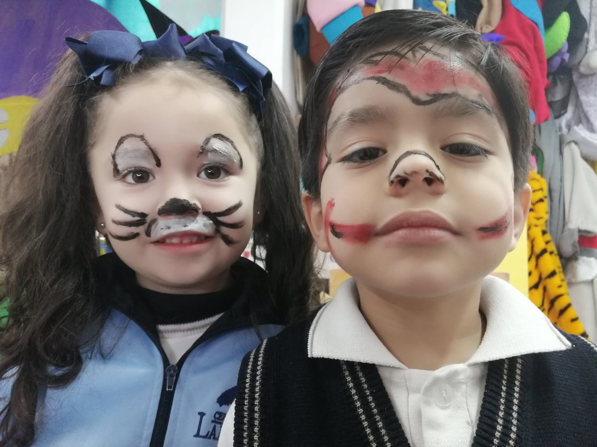 MissUrLancaster's tweet photo. To finish the week, the kids became Monkeys and Mouses.
#MissM
#SnowWhite
#TomSawyer https://t.co/hlAXC0T6Jt