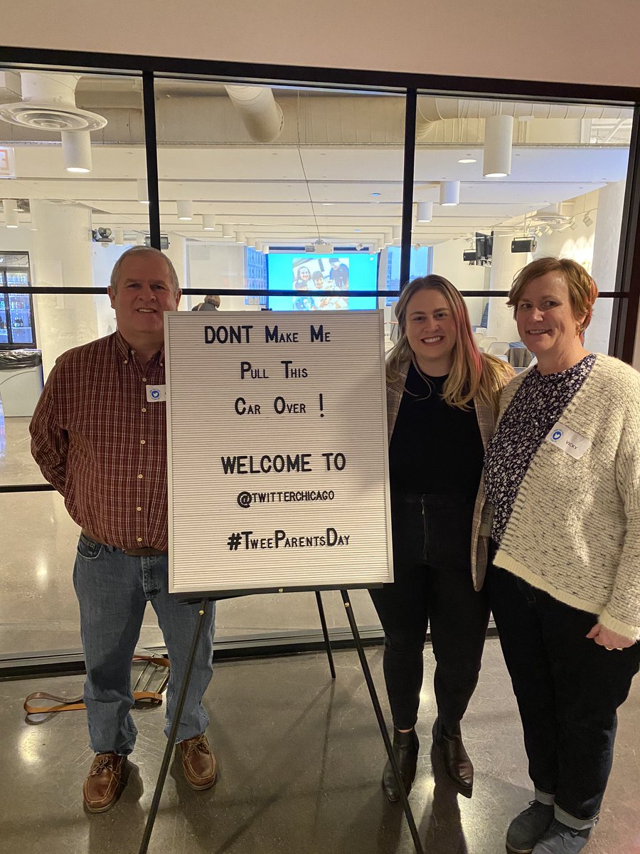 jamielstatz's tweet photo. βDonβt make me pull this car over!β Successful first #TweeParentsDay @TwitterChicago @Vstatz https://t.co/O4nPwp2AfW