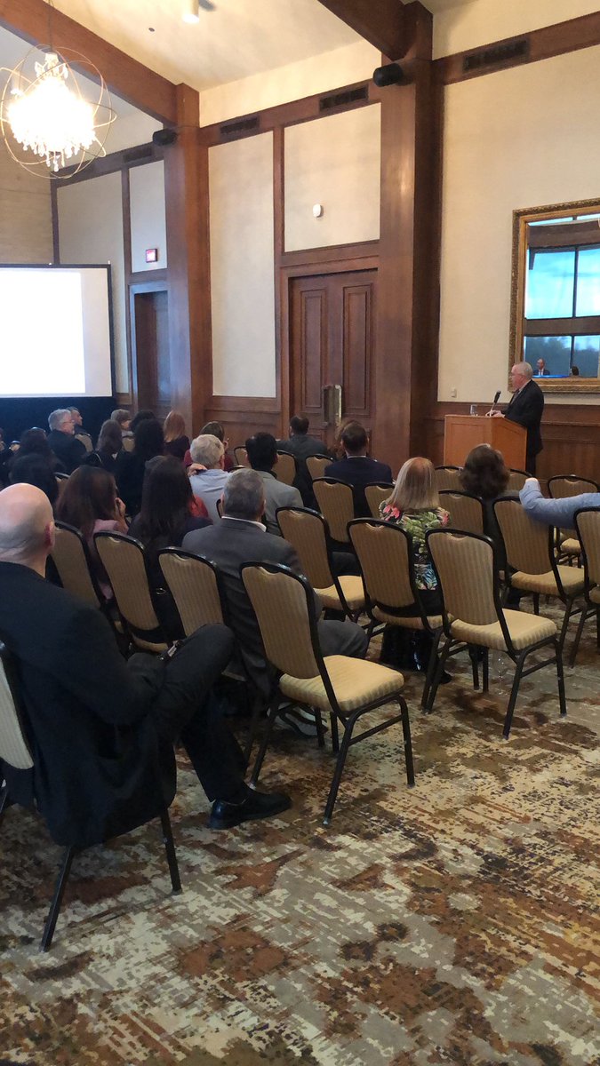 globaldfw's tweet photo. Steve Brown speaking at MetroTex Commercial Forum kickoff. Full House! https://t.co/haGeftTuuR