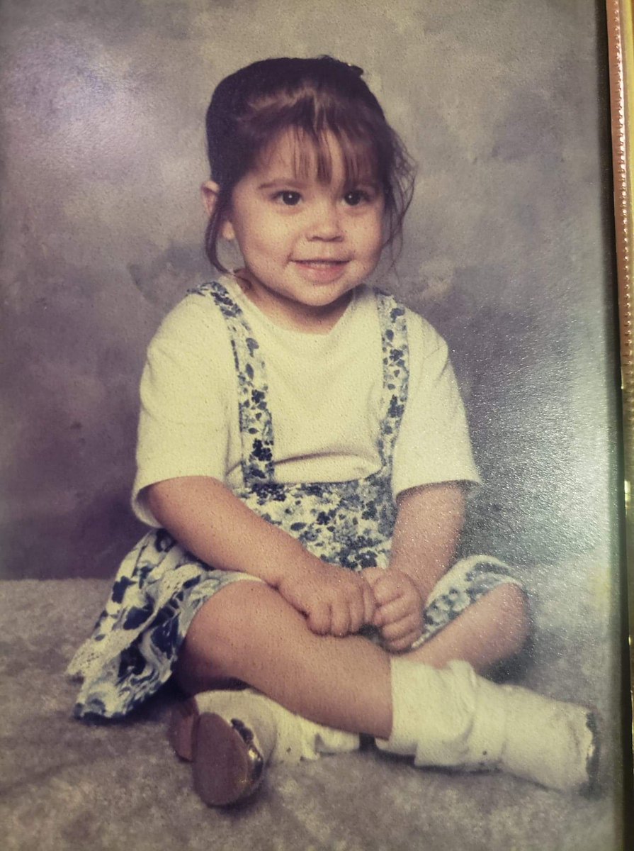 ShinobuSon's tweet photo. You inspire me sister, even thoe you're gone.. you keep me going. Anything I do great.. I do it all for you💛💛 #RIPSISSY I love you to the moon and back💛💛 https://t.co/FfWTf9y3zd
